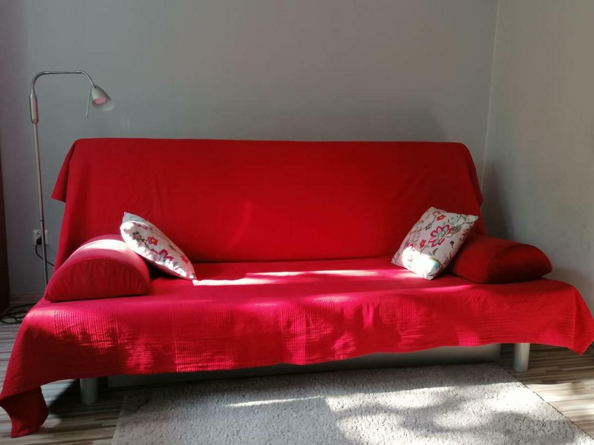Butas Sunny And Lovely Apartment. Near Chopin Airport! *